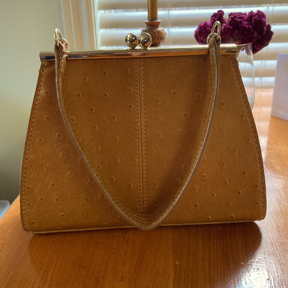 Vintage LizClaiborne handbag Vegan leather  Buckskin colour faux ostrich pattern